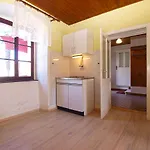 House Angela 1585 Rakalj