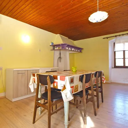 House Angela 1585