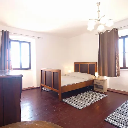 House Angela 1585 Tatil Evi Rakalj